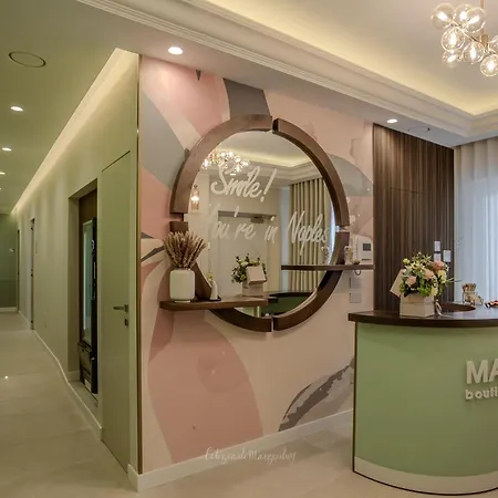 Mama's Boutique 4*